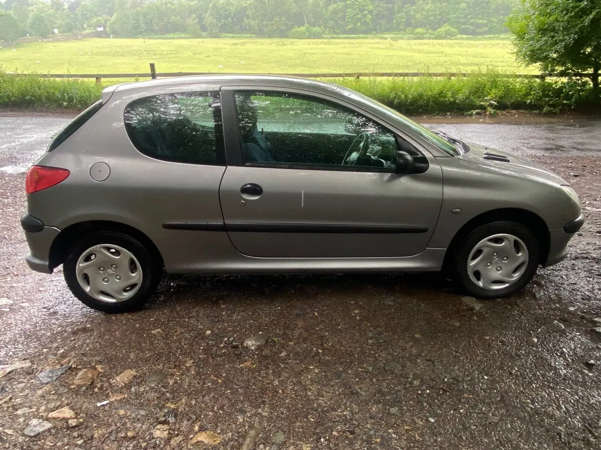 Peugeot 206 2004 - for repair / parts - Image 4