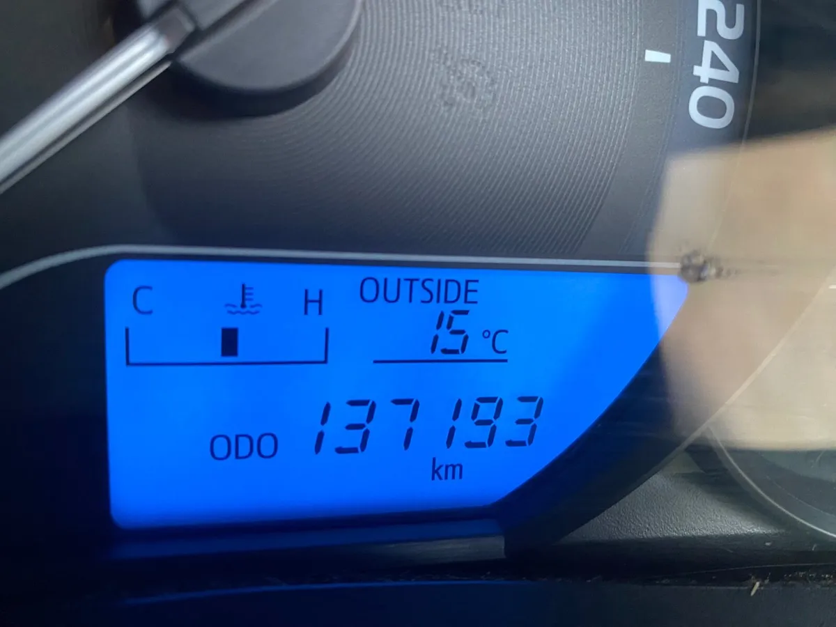 Toyota Auris 1.4 2016 - Image 2