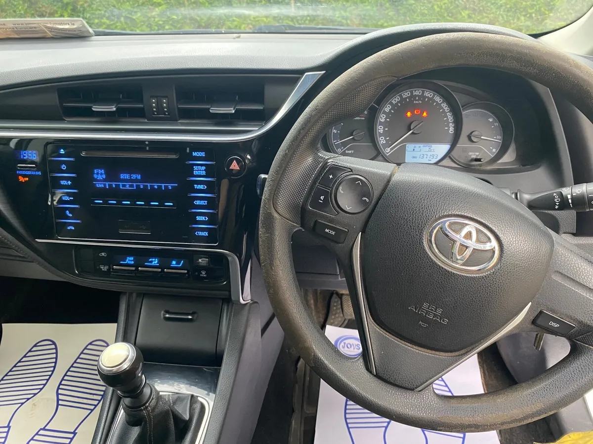 Toyota Auris 1.4 2016 - Image 4
