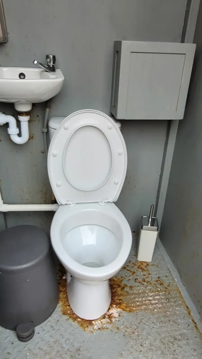 Portable Toilet - Image 3