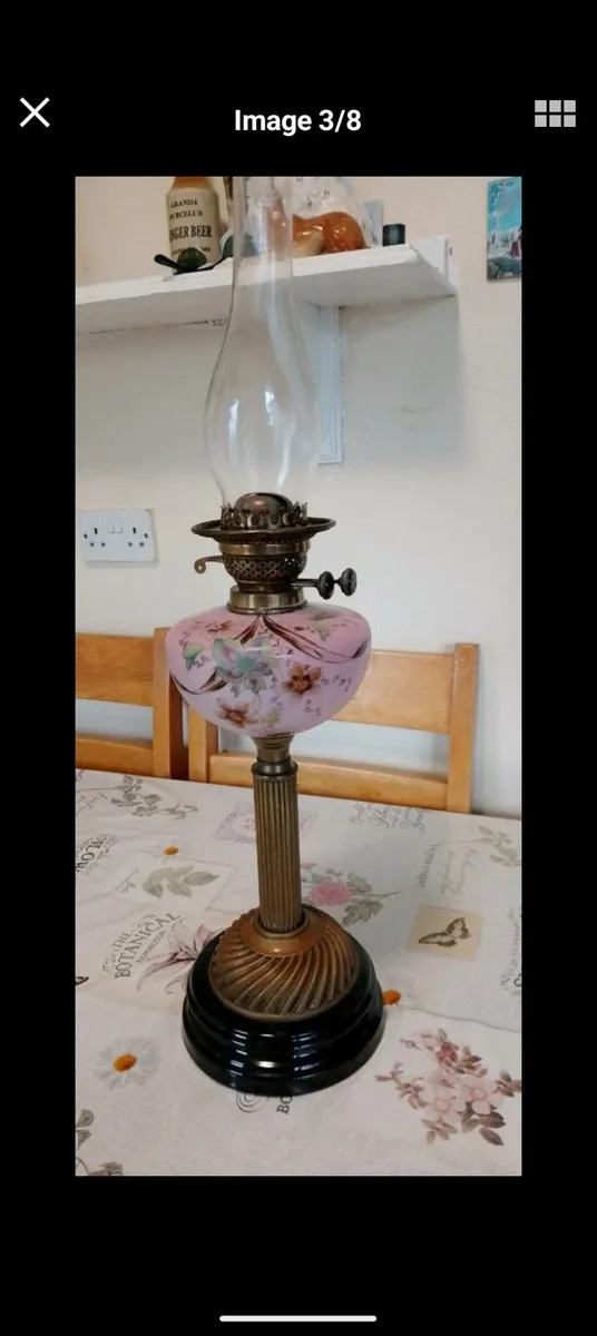 Victorian oil lamp silk painted bowl - Image 1