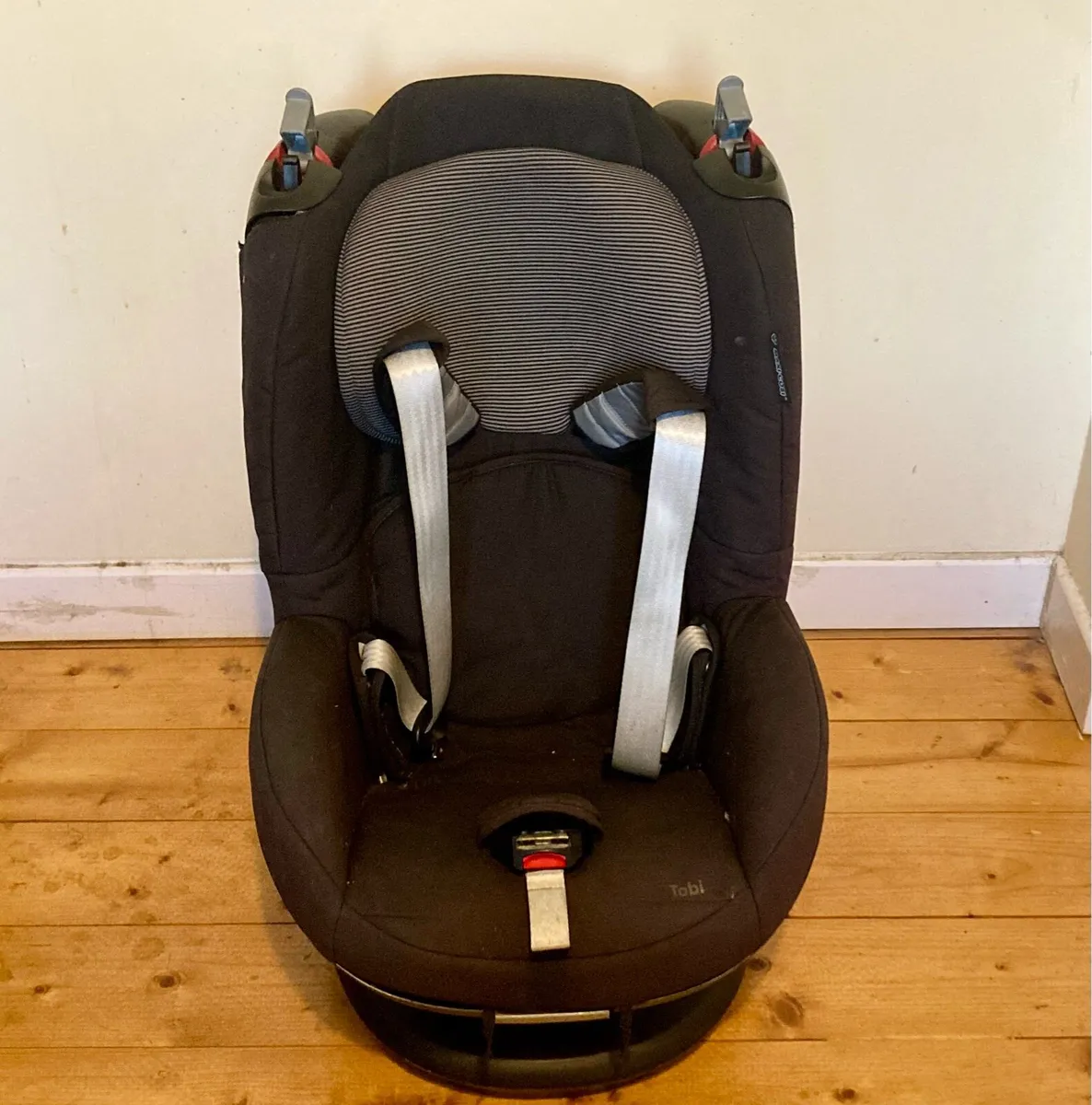 Maxi Cosi Child Car Seat - Image 3
