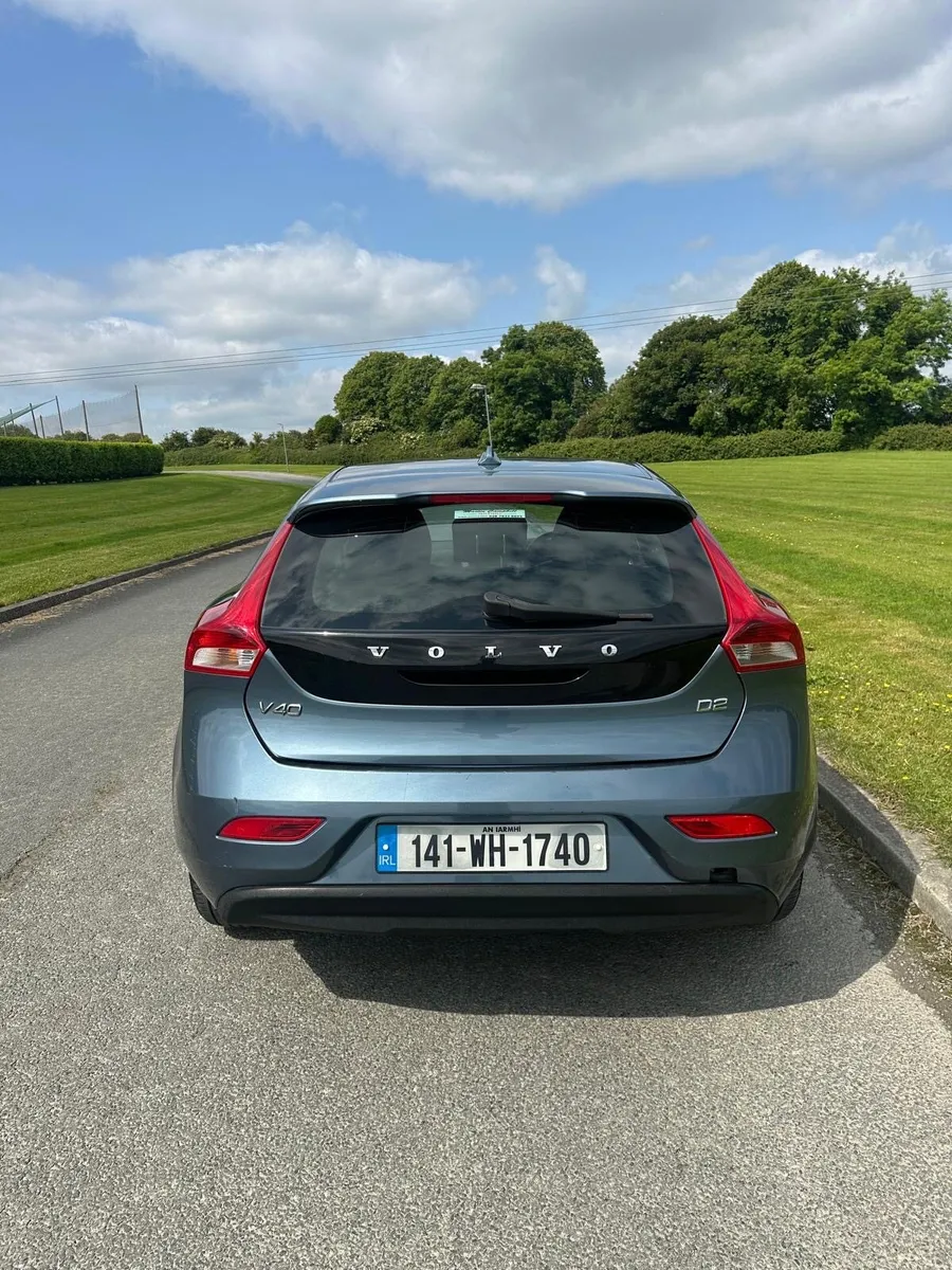 Volvo v40 2014 Nct2/2026 - Image 4