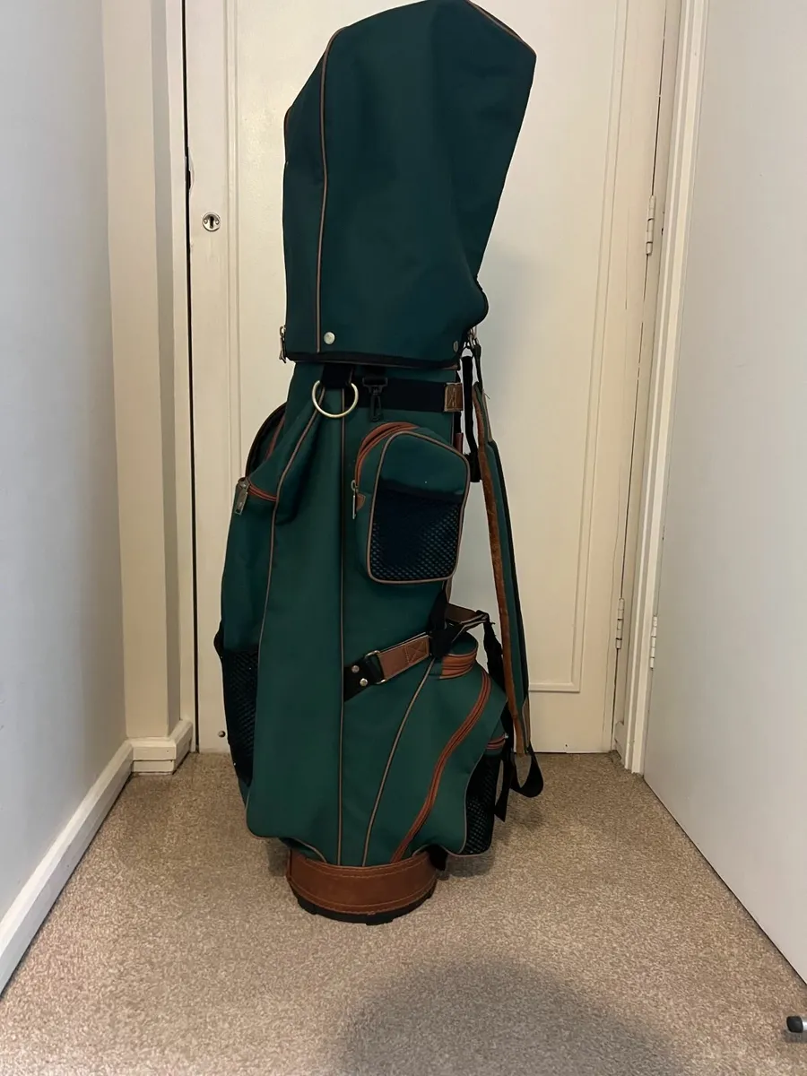 Vintage Knights Golf Bag - Image 1