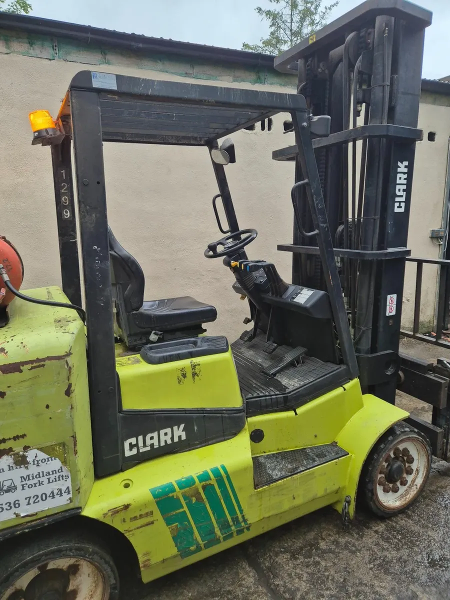 Forklift - Image 3