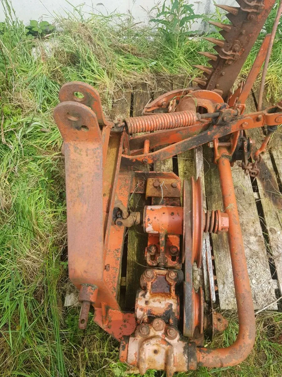Pierce finger bar mower€275 - Image 4