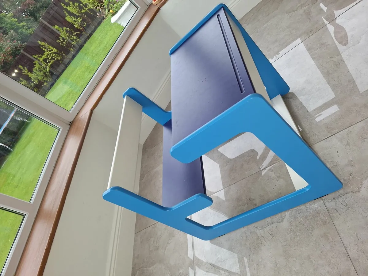 Toddlers chair and desk in blue - Image 2