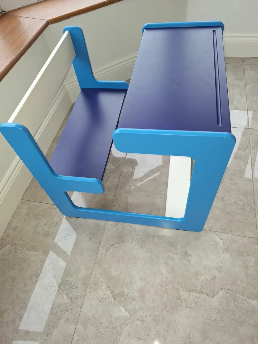 Toddlers chair and desk in blue - Image 3