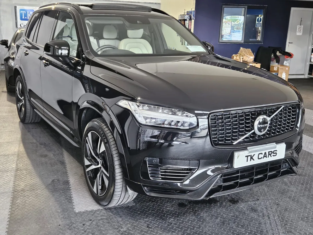 221 VOLVO XC90 R-DESIGN - Image 2