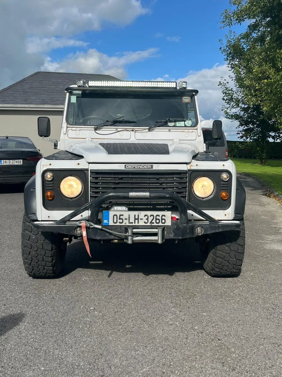 Landrover Defender 110 - Image 2
