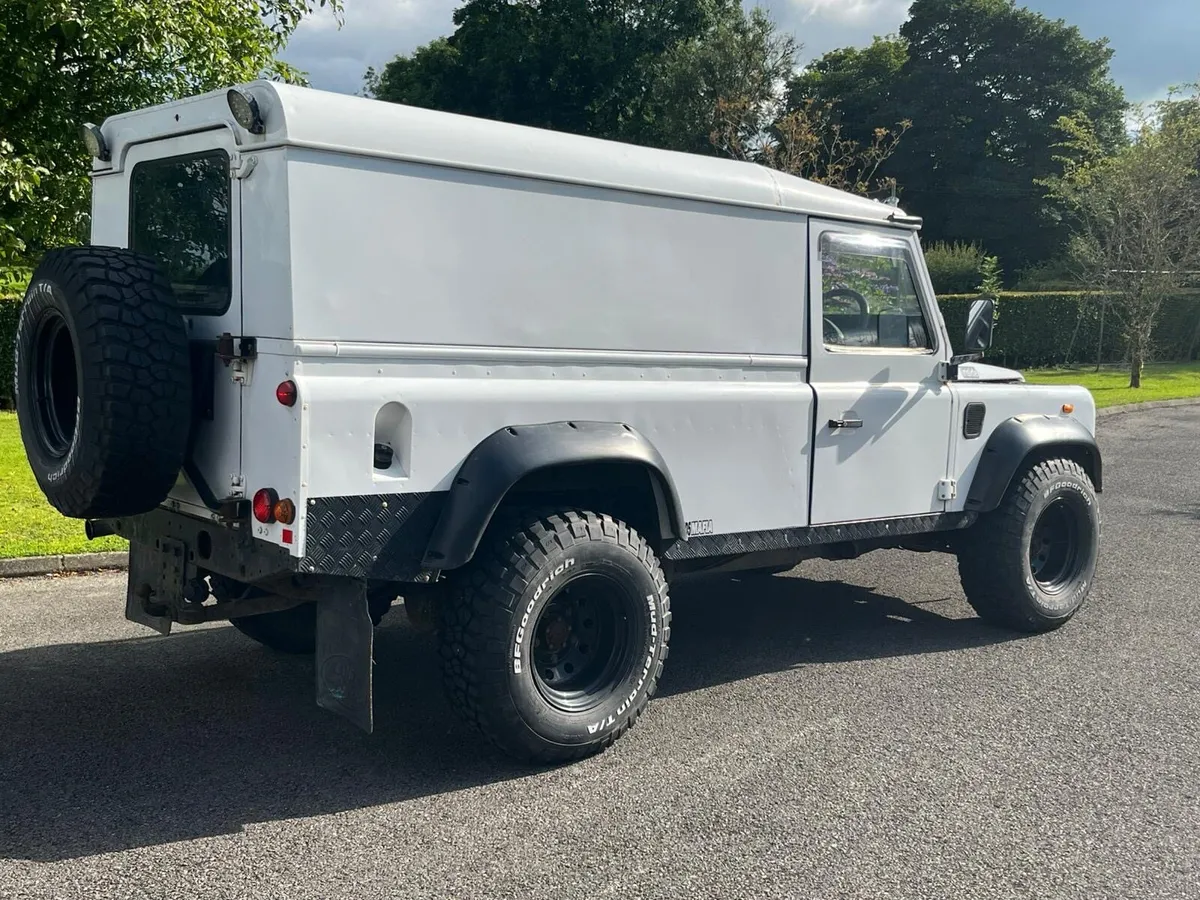 Landrover Defender 110 - Image 4