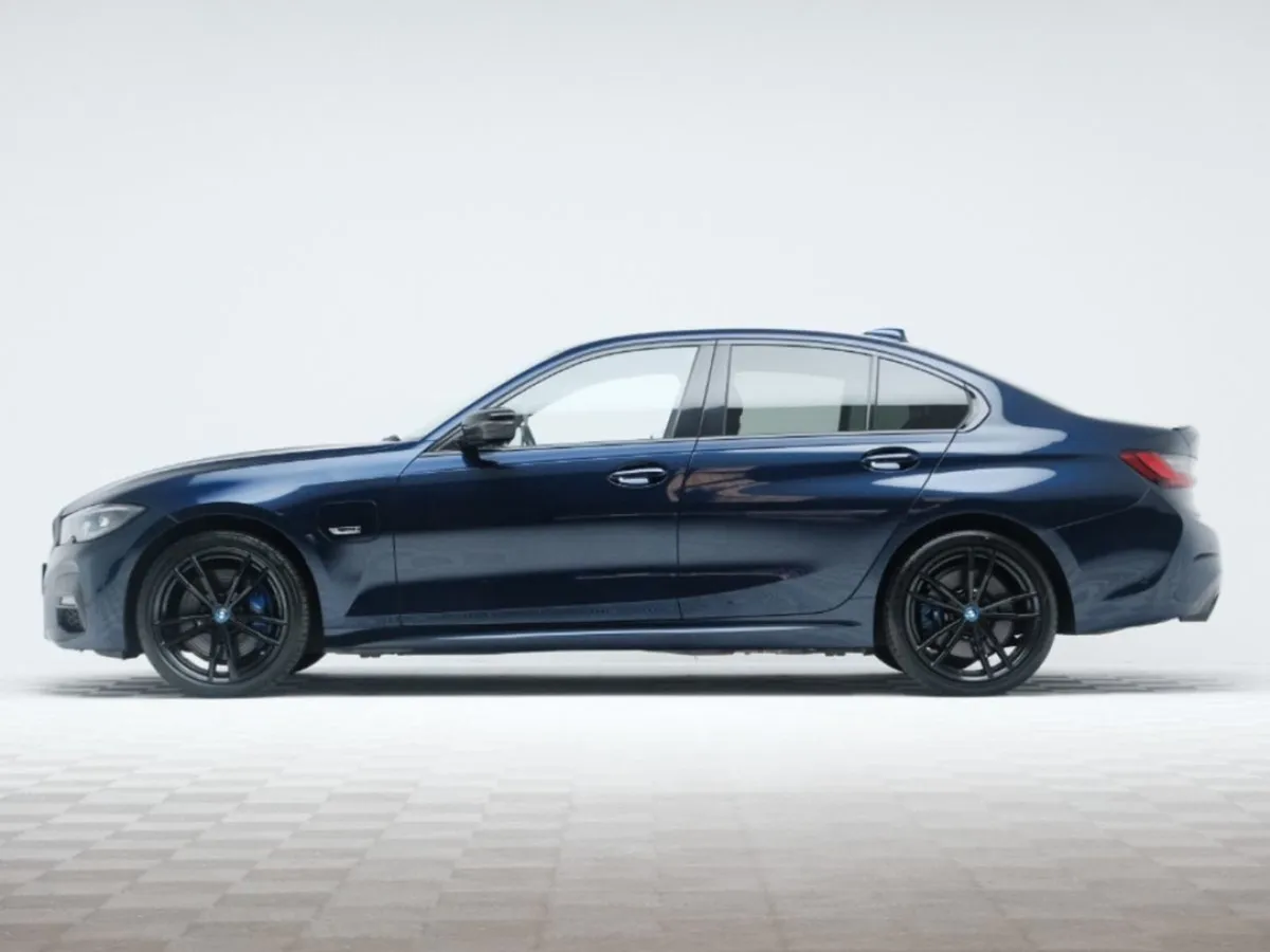 BMW 3 Series 330E M Sport PRO Edition - Image 4