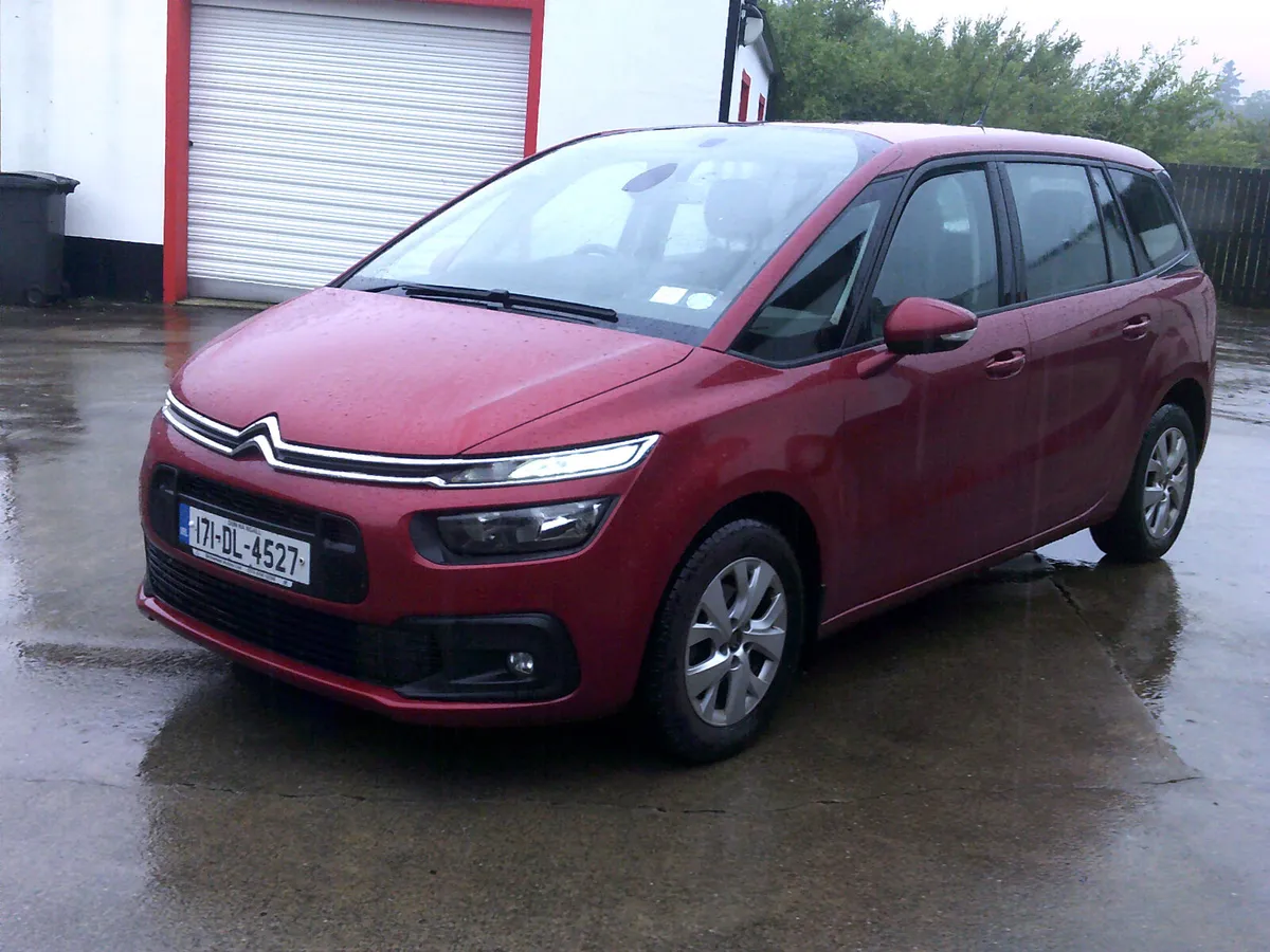 Citroen C4 2017---7 SEATER - Image 3