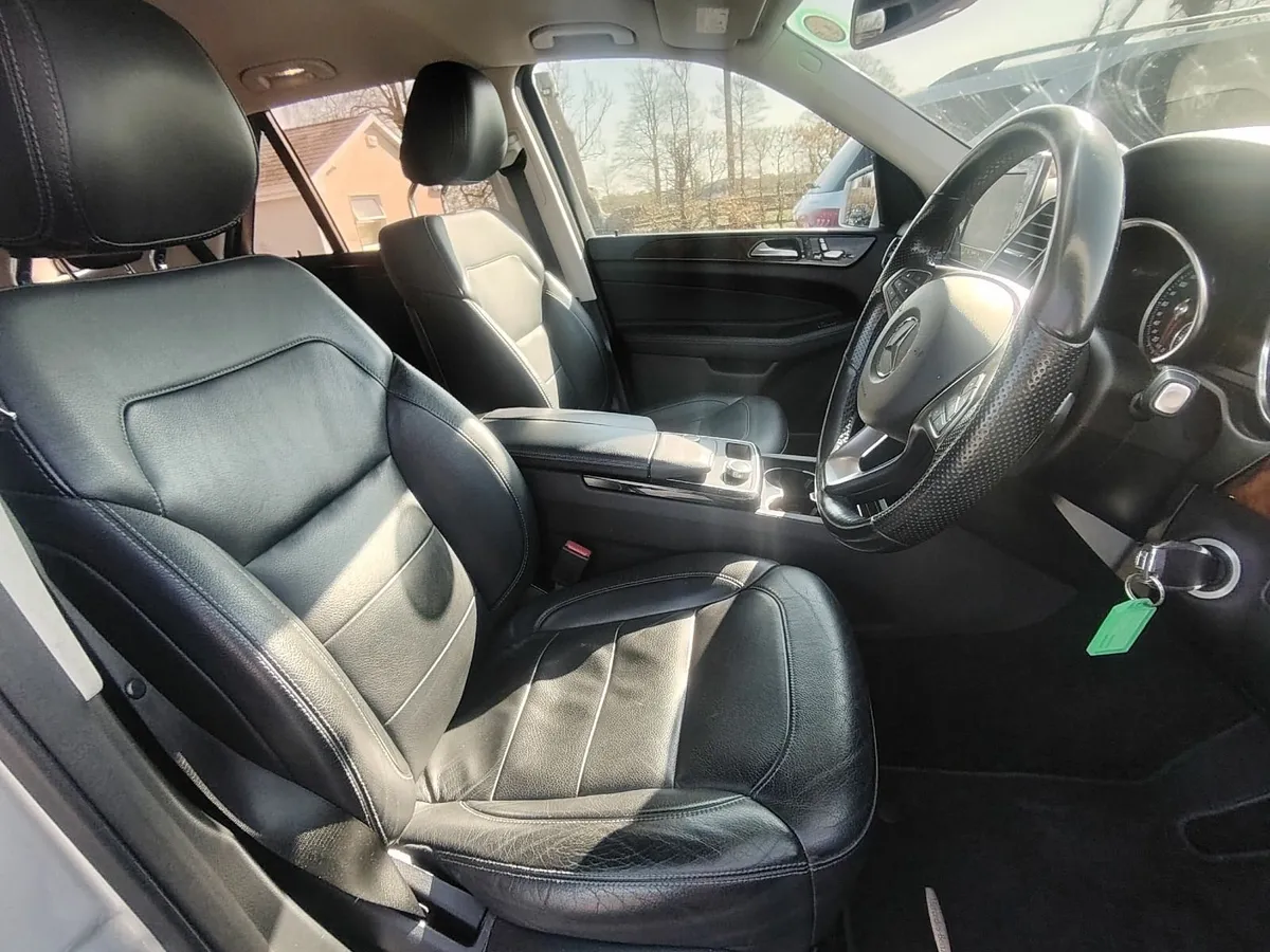 Mercedes-Benz GLE 2017 - Image 2