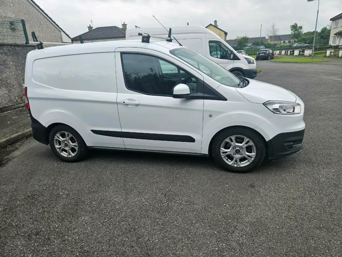 2018 Ford transit courier - Image 1