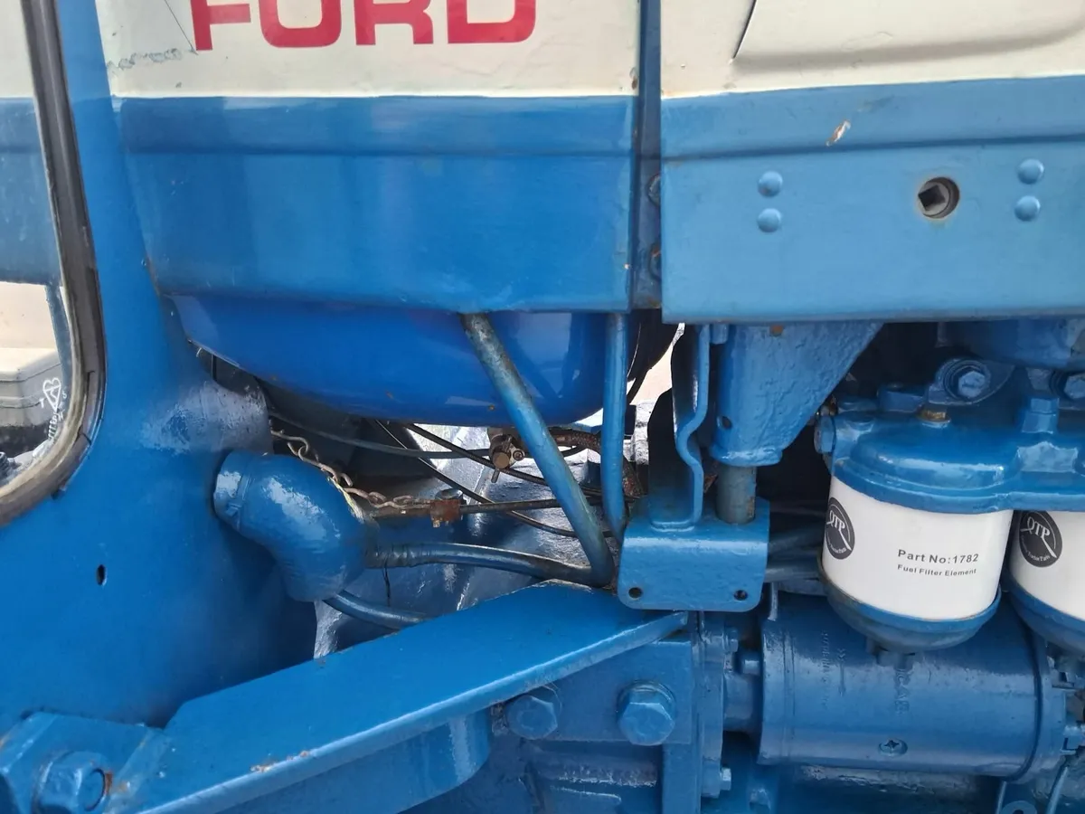 Ford 4000 1968 - Image 2