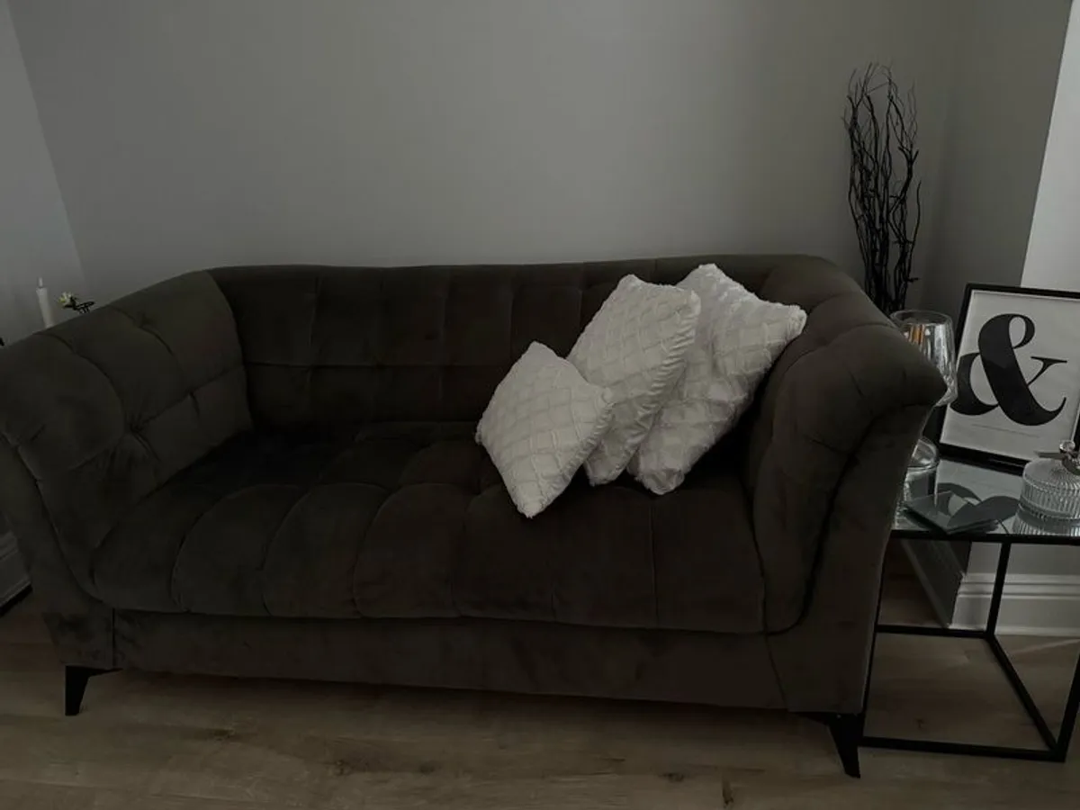 3 & 2 Seater settees for sale - Image 2
