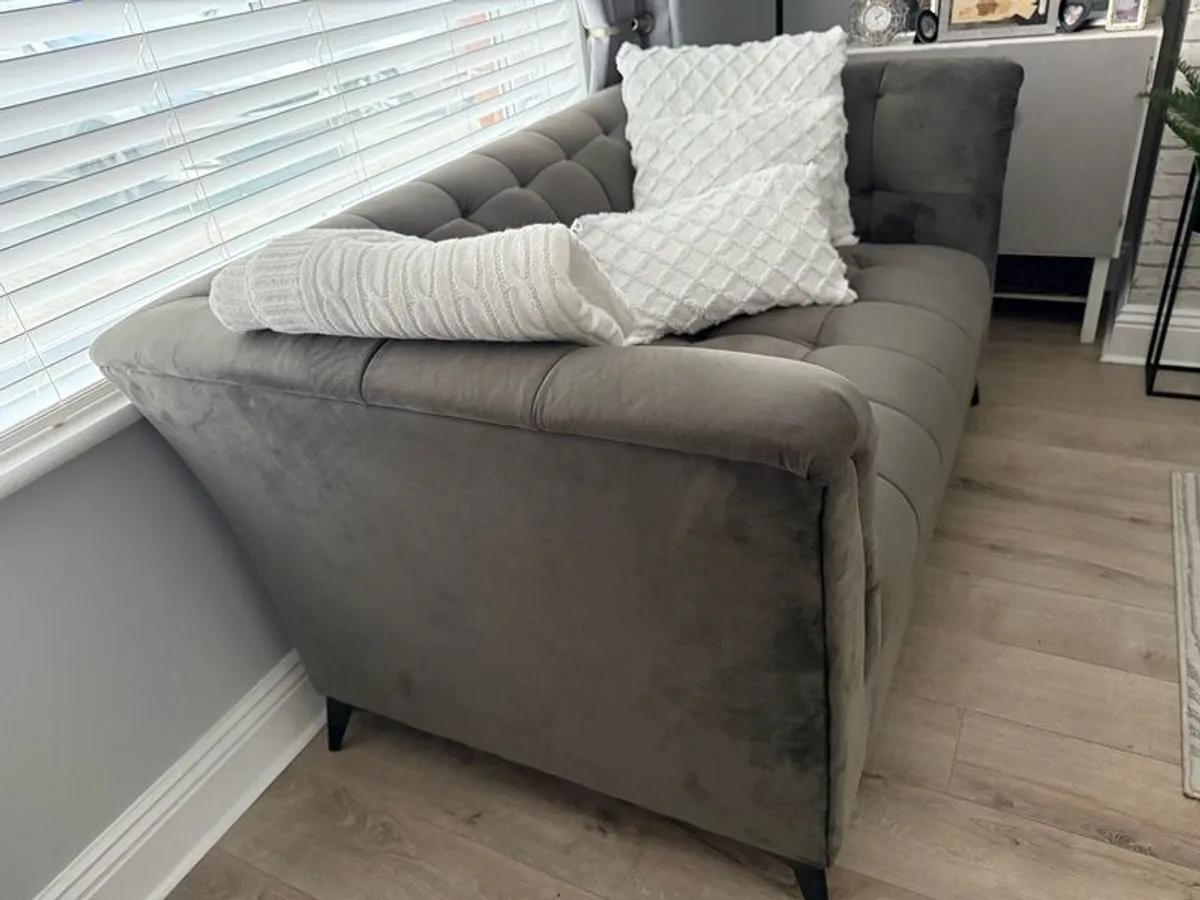 3 & 2 Seater settees for sale - Image 3