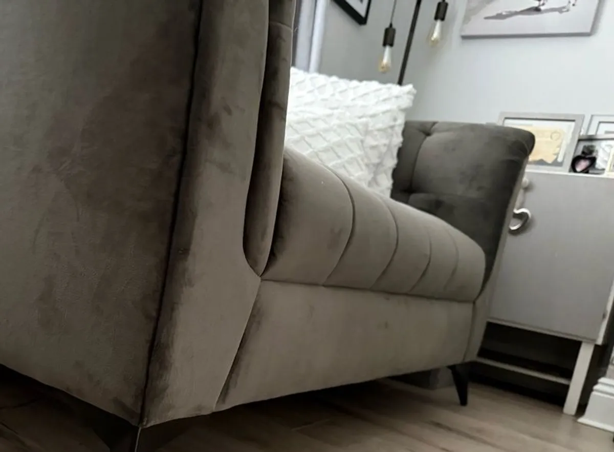3 & 2 Seater settees for sale - Image 4