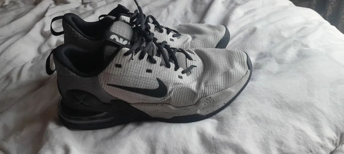 Mens trainers - Image 1