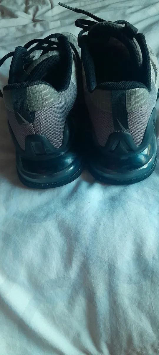 Mens trainers - Image 2