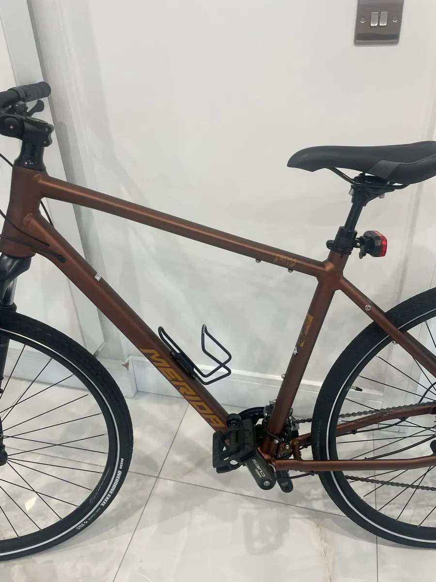 Merida Crossway 100- Good as new - Image 3