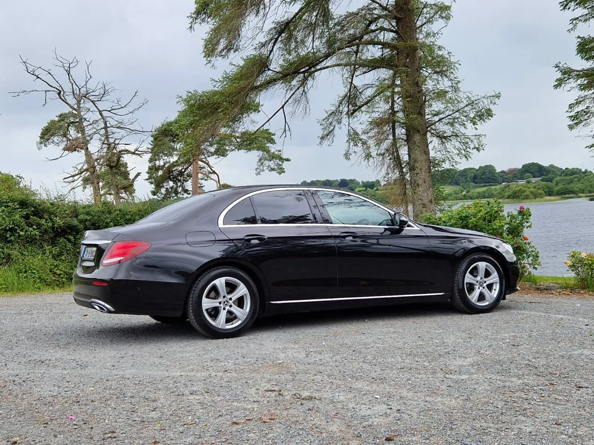 🔥2018 MERCEDES-BENZ E220 AUTOMATIC TOP SPEC🔥 - Image 2