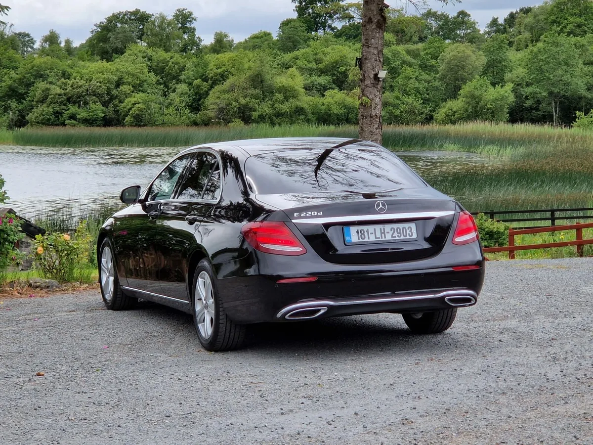 🔥2018 MERCEDES-BENZ E220 AUTOMATIC TOP SPEC🔥 - Image 3