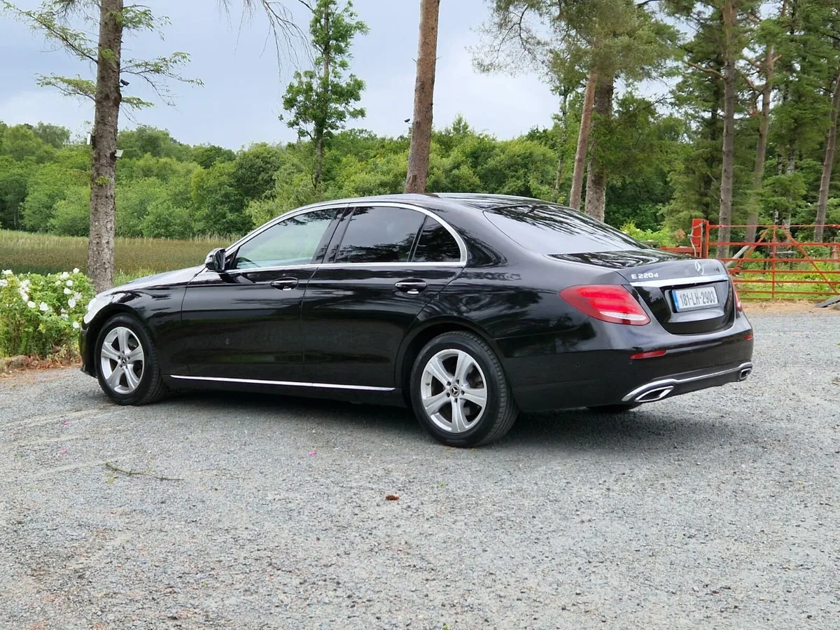🔥2018 MERCEDES-BENZ E220 AUTOMATIC TOP SPEC🔥 - Image 4