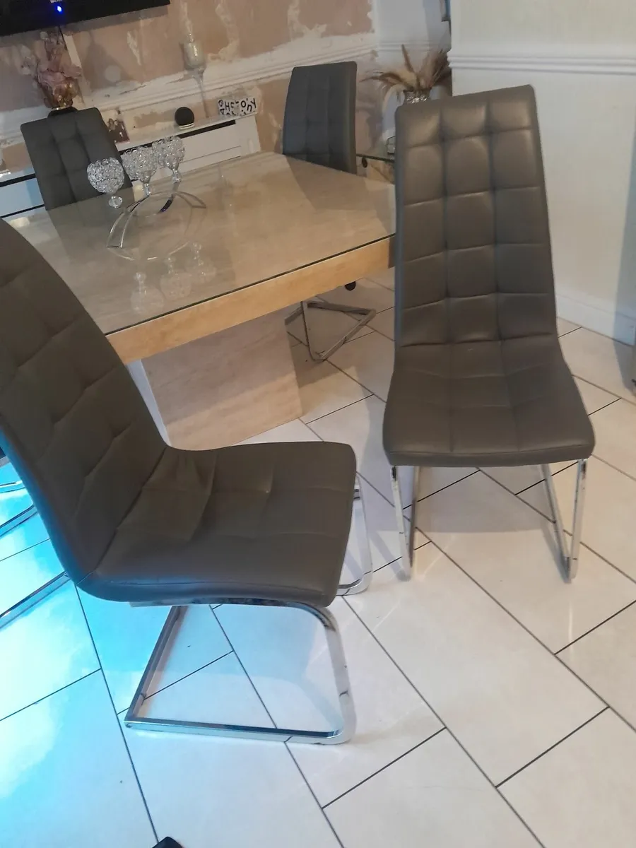Marble table and dinning  chairs - Image 2