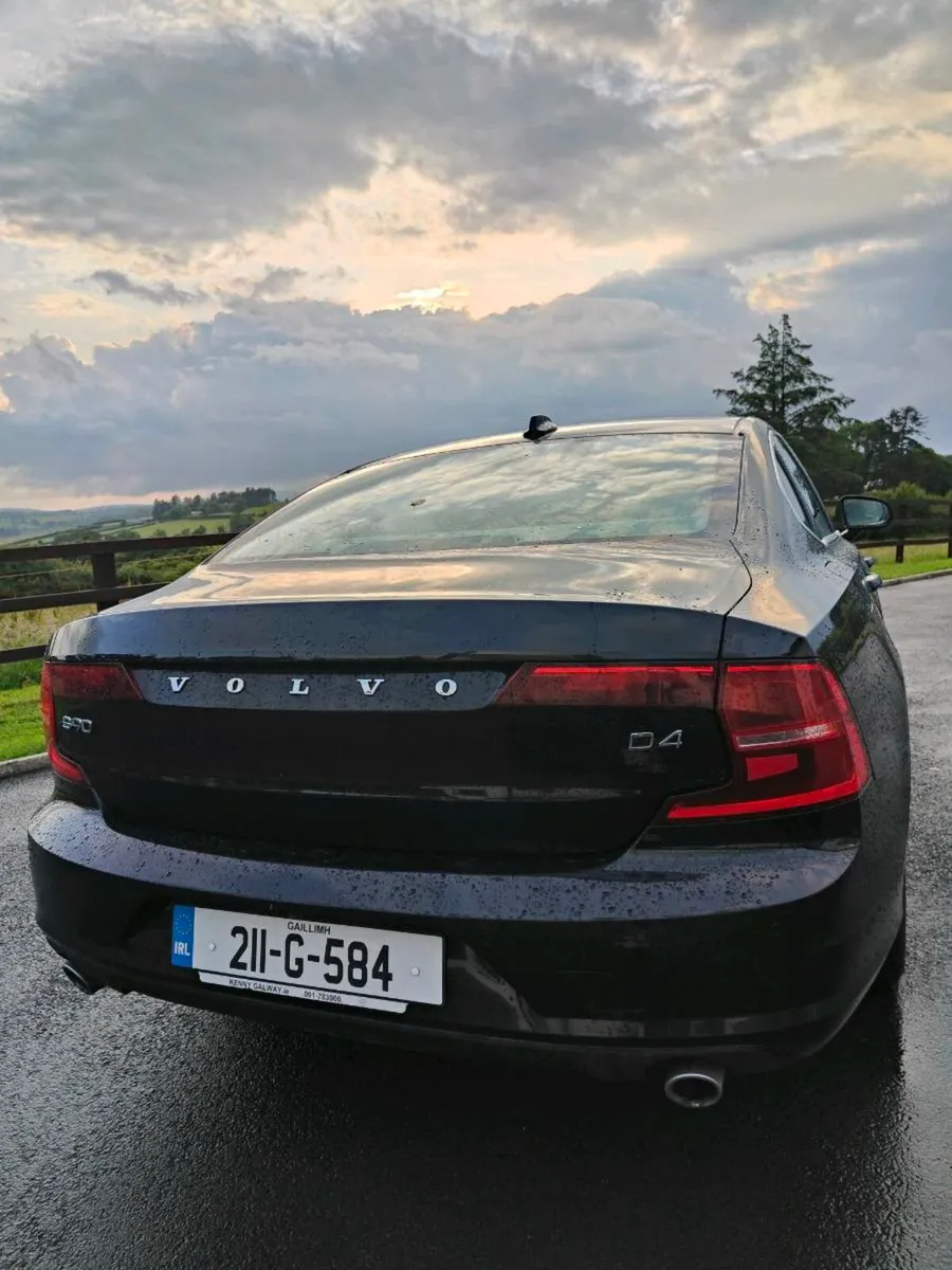 Volvo S90 2.0D Auto - Image 2