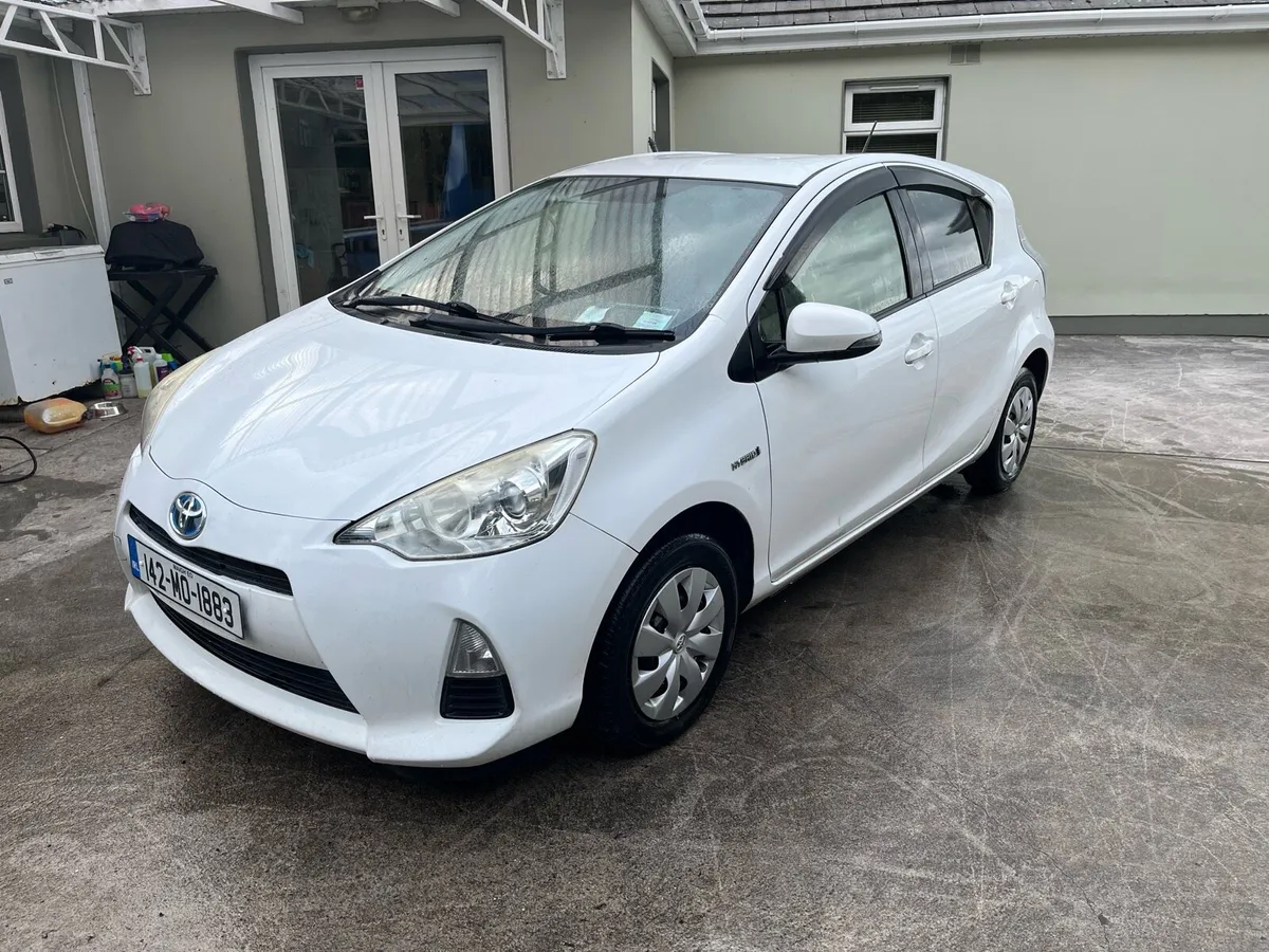 Toyota Aqua Hybrid 2014 - Image 1