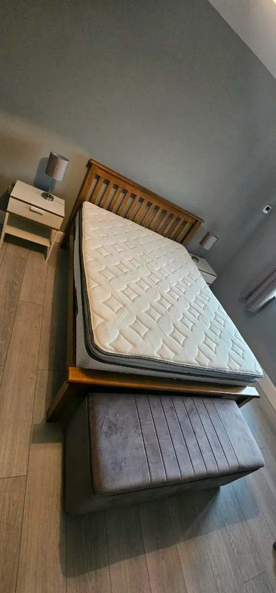 Double bed - Image 1