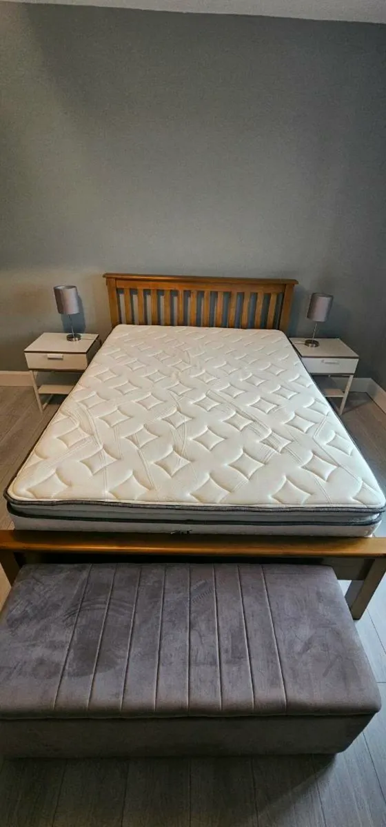 Double bed - Image 2