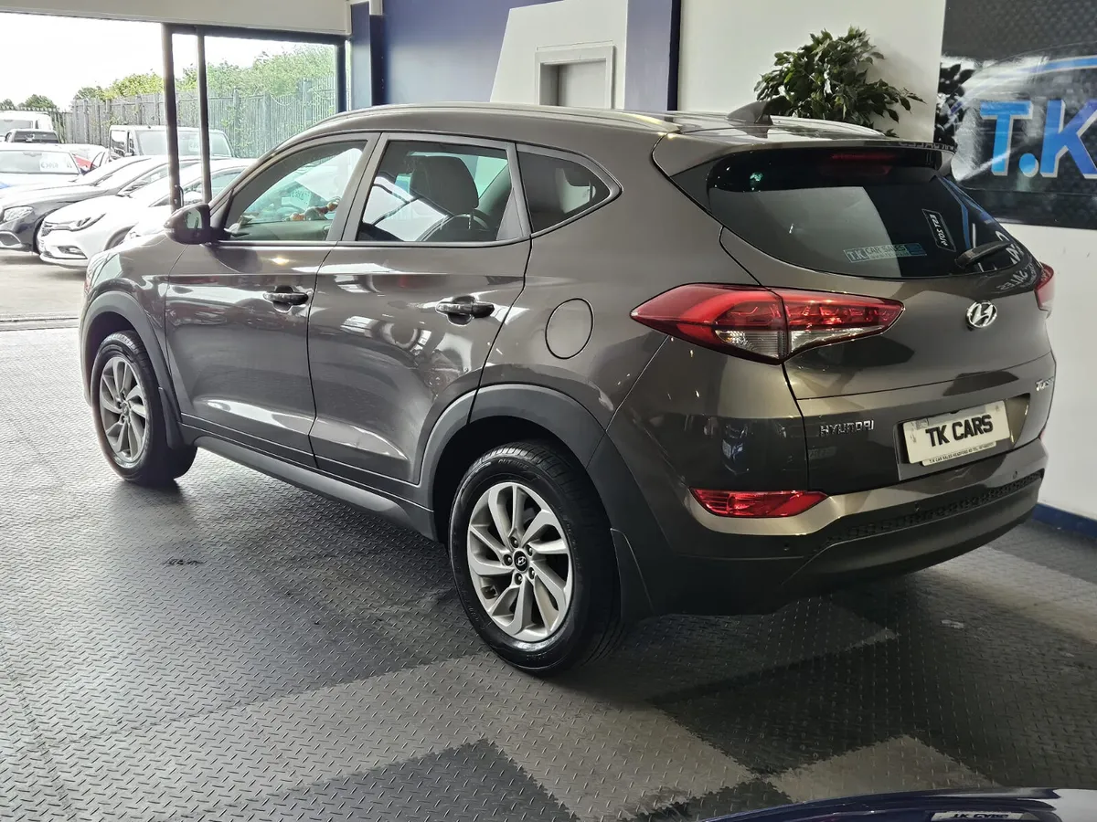 18 HYUNDAI TUCSON PETROL SUV - Image 3
