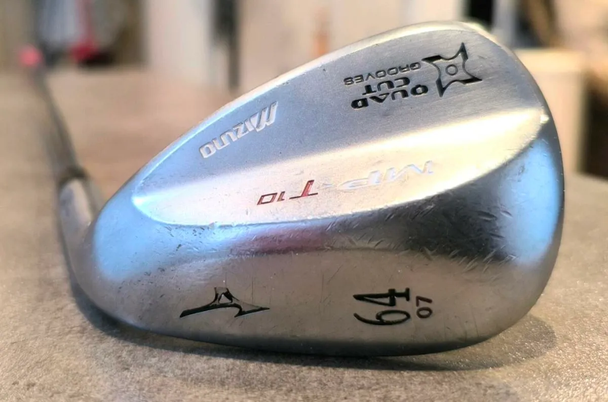 Mizuno wedge 64 degree - Image 1