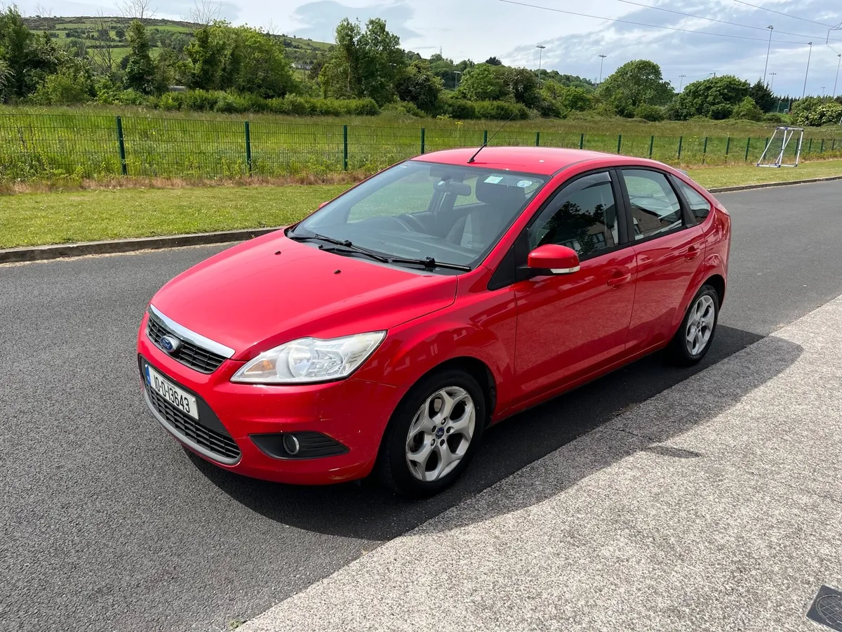 10 FORD FOCUS 1.6 TDCI STYLE €1,950 NCT 04-26 - Image 3