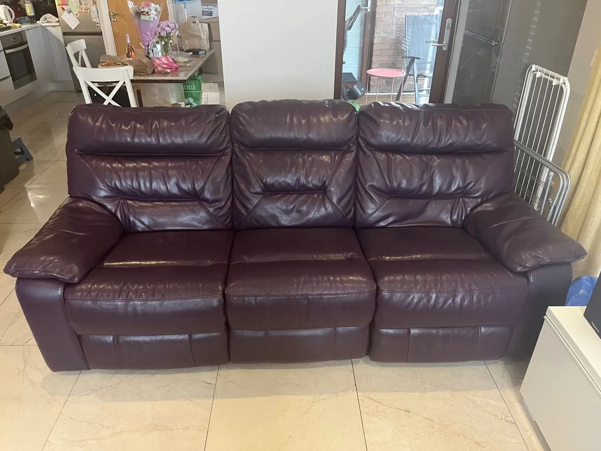 3 Seater Leather Couch Recliner - Image 3