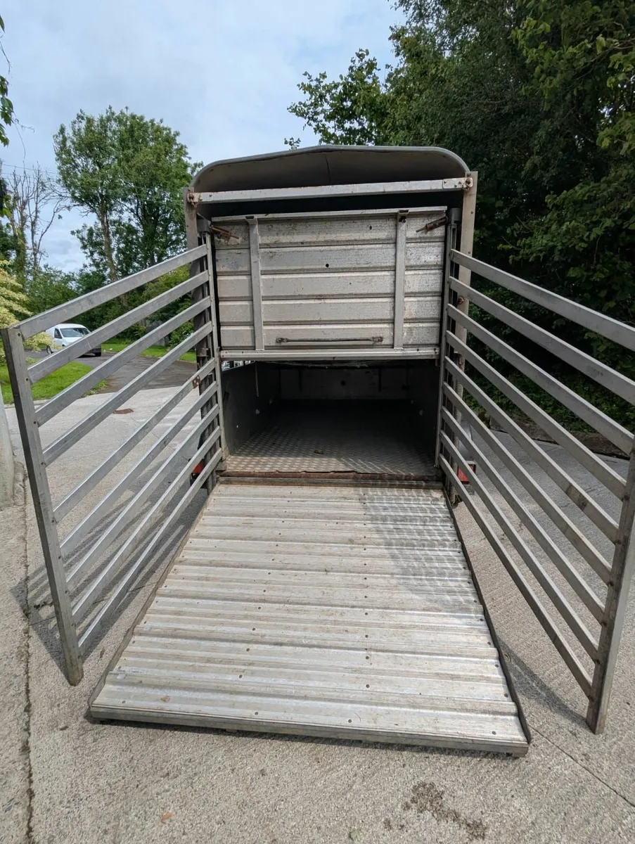 Sheep trailer with decks - Image 1