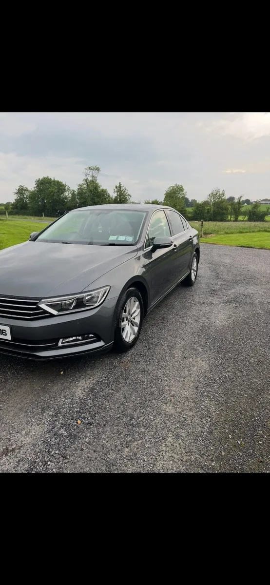 Volkswagen Passat 2016 - Image 2