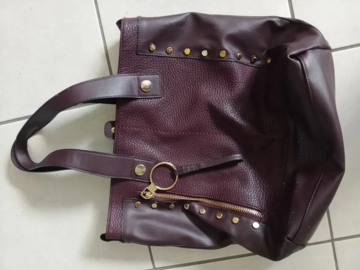Selection of bags all pristine - Image 3