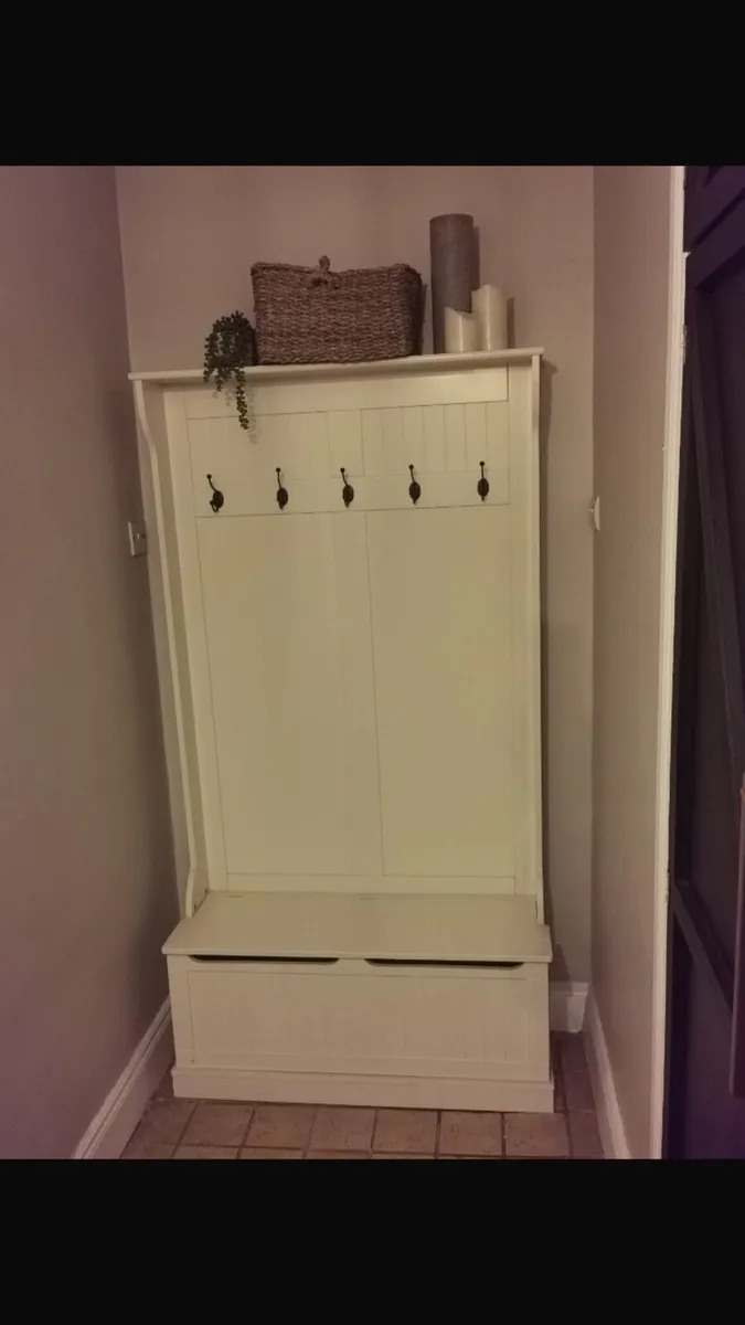Hallway Unit - Image 2
