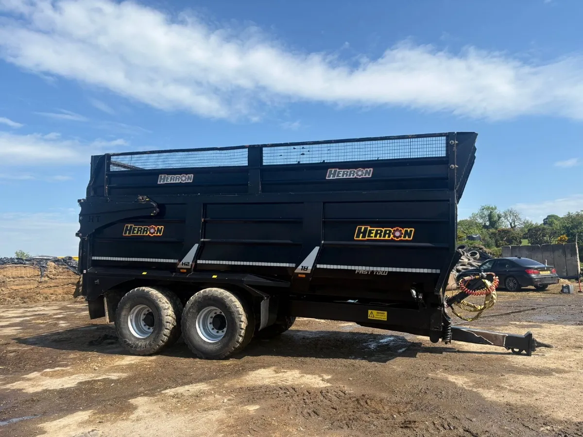 Silage trailer - Image 1