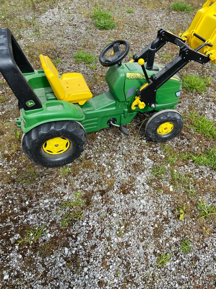 Kids John Deer tractor - Image 1