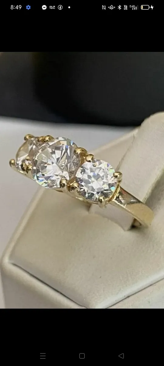 Beautiful Vintage Trilogy Ring - Image 4