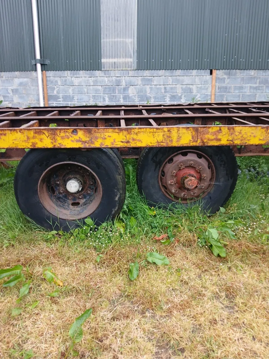 26 ft bale trailer - Image 4