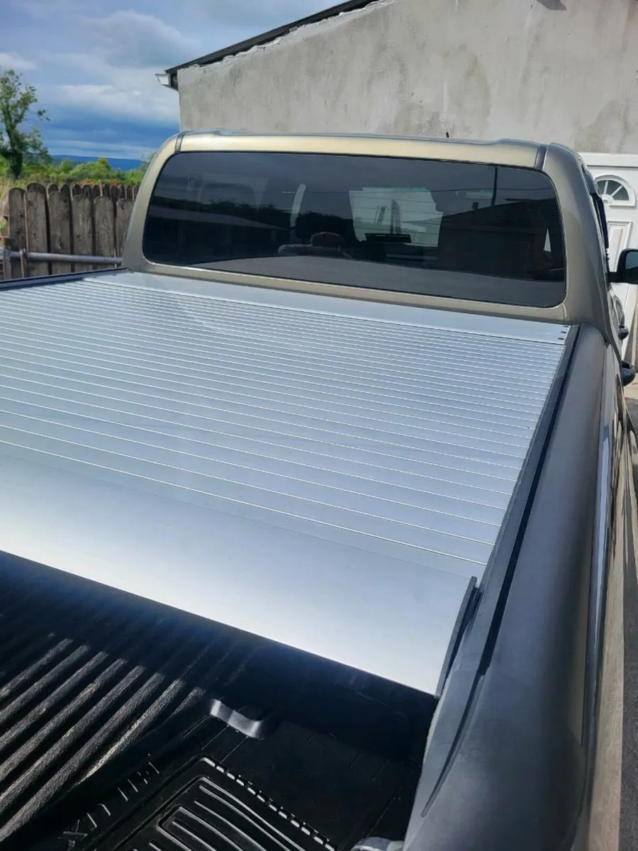 Genuine Toyota chrome roller lid - Image 4