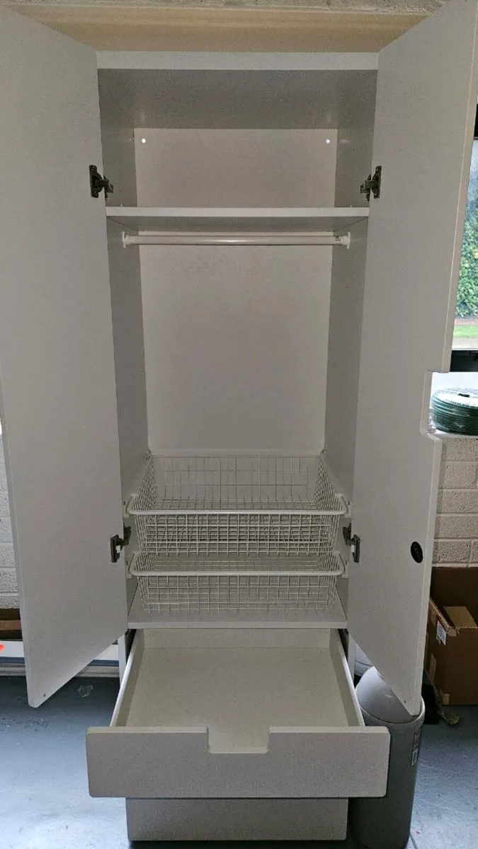 Wardrobe - Image 4