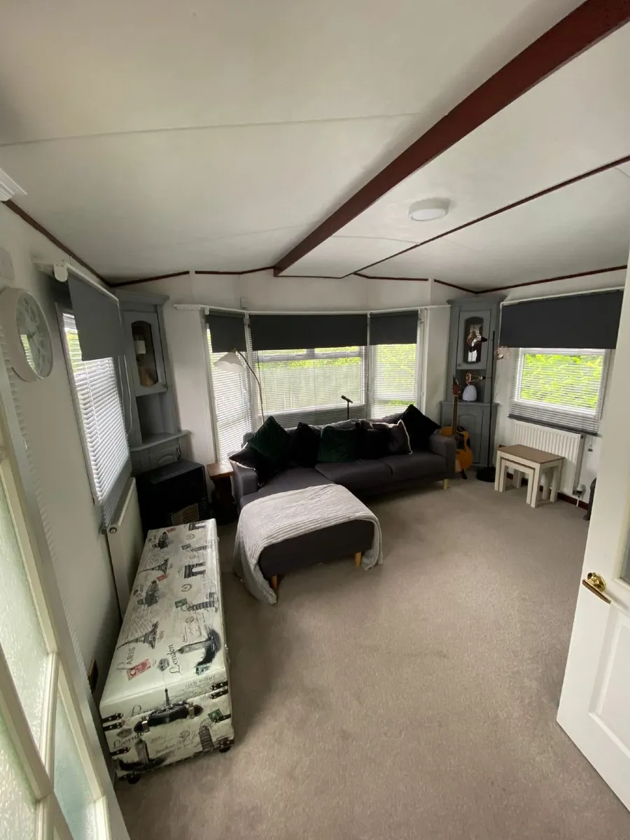 Mobile Home - Image 4