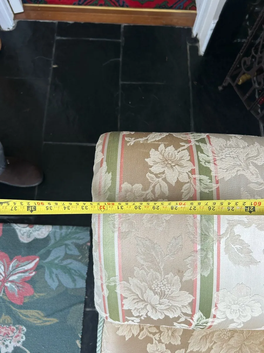 Couch - Image 4